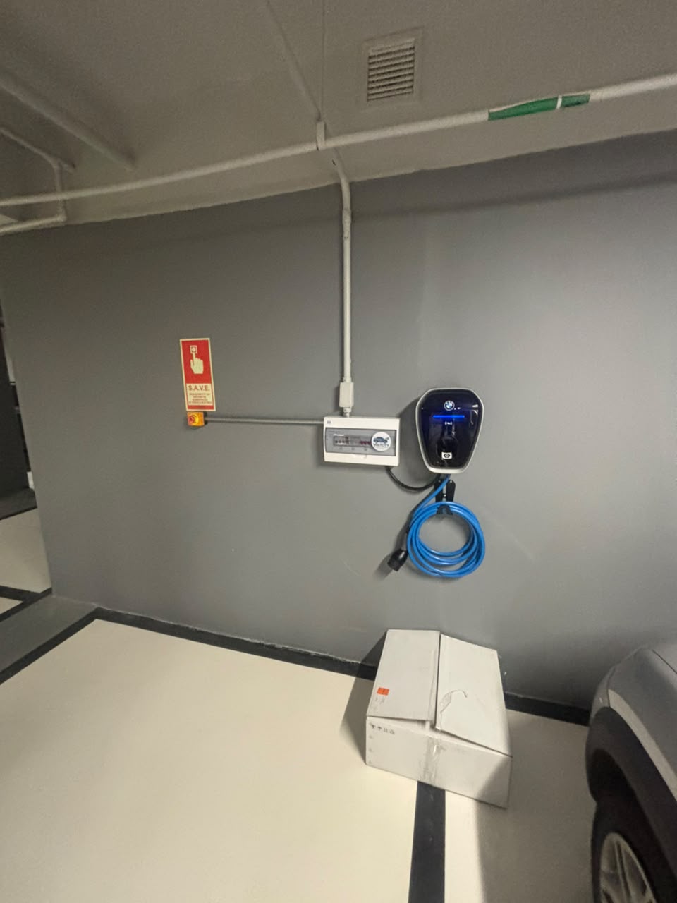 Wallbox instalado em garagem de condomínio